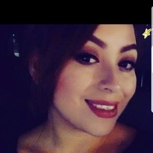 Meet your Posher, Elena